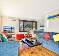 Sandy Toes Beach House Jervis Bay - 2min to Beach - Accommodation Australia