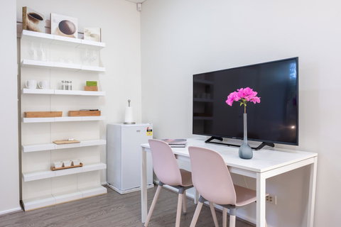 Hideaway Haven, The Cute Place To Put Up Your Feet - Bed n Breakfasts 15