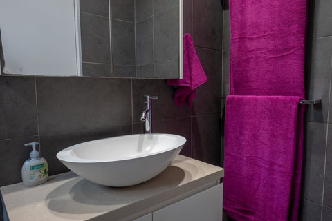 Hideaway Haven, The Cute Place To Put Up Your Feet - Bed n Breakfasts 21