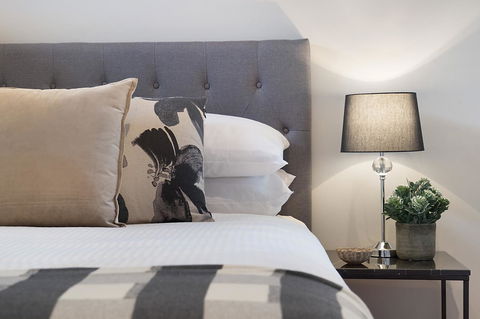 Huge Harbour View Apartment In Historic Home - Local Tourism 13