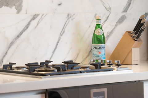 Huge Harbour View Apartment In Historic Home - Local Tourism 15