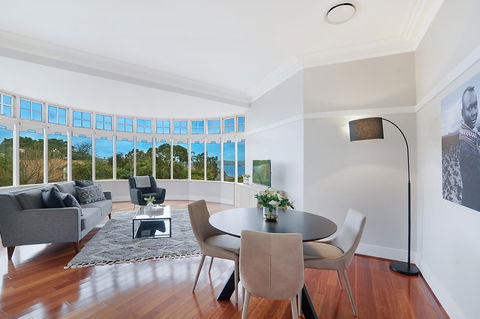 Huge Harbour View Apartment In Historic Home - Local Tourism 7