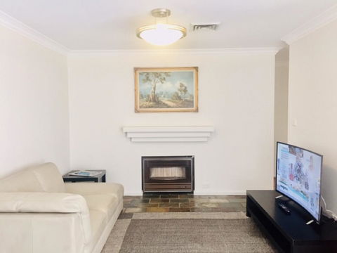 Beautiful Family Holiday House - Local Tourism 5