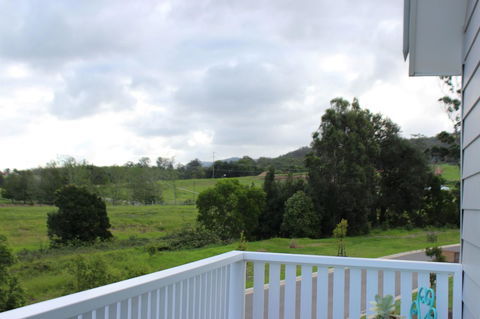 Red Waratah - Accommodation Australia 11