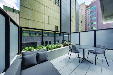 Vibe Hotel Sydney Darling Harbour - Australia Shopping 14