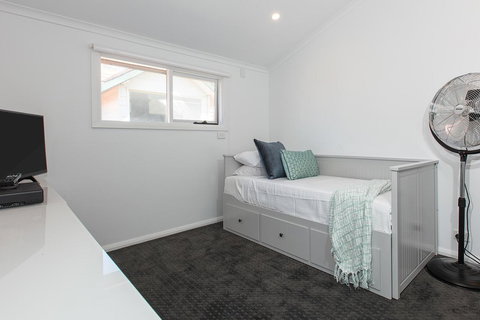 Elegant Family Home Close To Harbour And Views - Australia Shopping 8