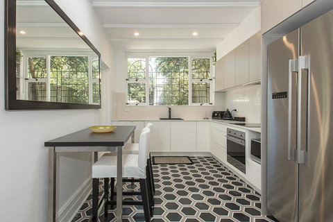 Elegant Family Home Close To Harbour And Views - Australia Shopping 5