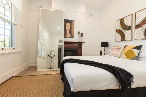 Elegant Family Home Close To Harbour And Views - Australia Shopping 2