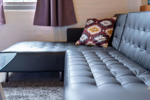 Classic 2 BR Apt In Pyrmont - Local Tourism 3
