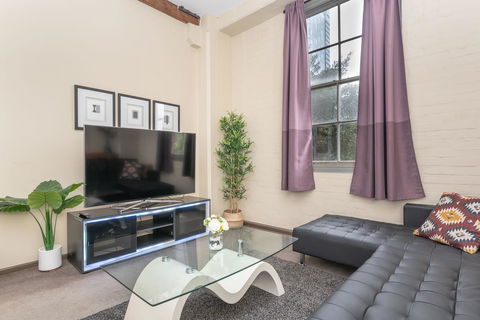 Classic 2 BR Apt In Pyrmont - Local Tourism 1