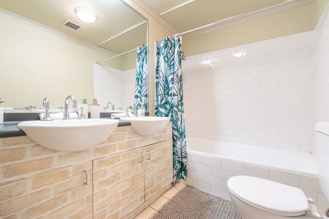 Classic 2 BR Apt In Pyrmont - Local Tourism 18