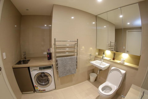 Olympic Park Sunshine 2 Bedrooms Apts With Private Parking - Australia Shopping 16