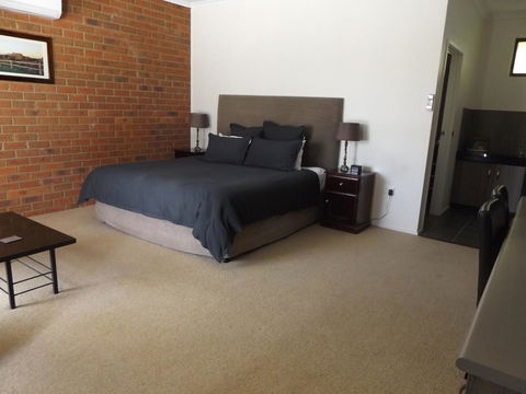 Federation Motel Resort - Corowa - Accommodation Australia 24