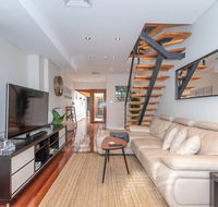 2 Bed House  Loft in Pyrmont - Local Tourism