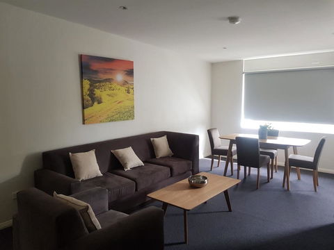Carlton Suites - Accommodation Australia 32