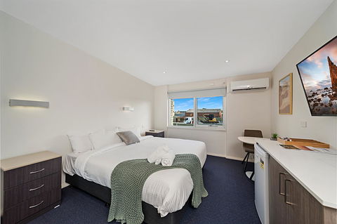 Carlton Suites - Accommodation Australia 2