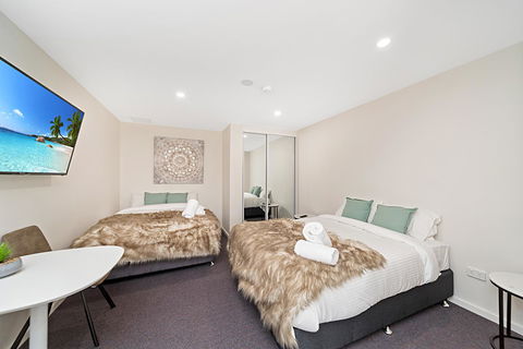Carlton Suites - Accommodation Australia 4