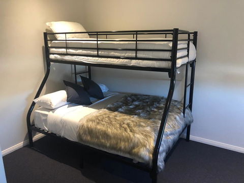 Carlton Suites - Accommodation Australia 37
