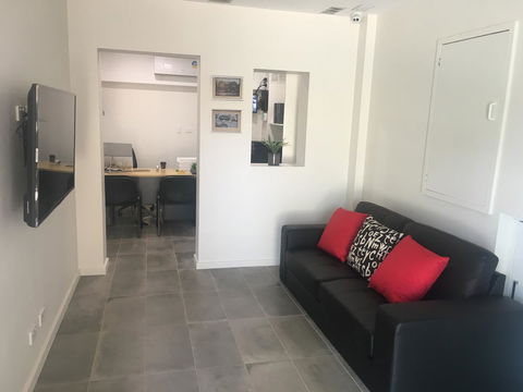 Carlton Suites - Accommodation Australia 30