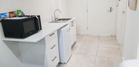 Carlton Suites - Accommodation Australia 13