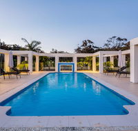 One Mile Mansion - Private Coastal Retreat FREE FAMILY ADVENTURE PASS - Accommodation Australia