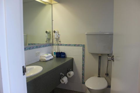 Hume Inn Motel Albury CBD - Accommodation Australia 7