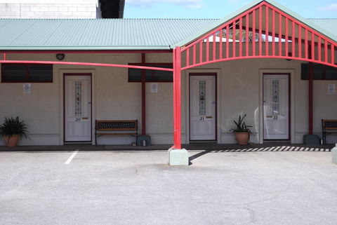 Hume Inn Motel Albury CBD - Accommodation Australia 5