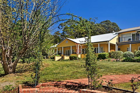 Bundanoon Lodge - Australia Shopping 20