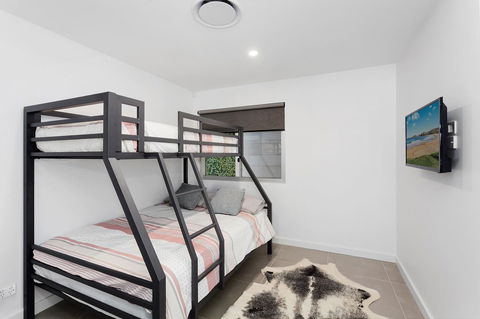 Modern Guest House - Accommodation Australia 0