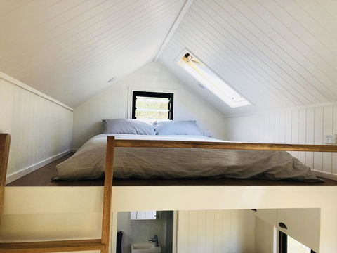 Christopher Tiny House - Accommodation Australia 3