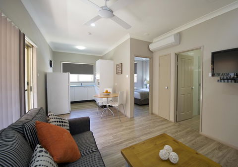 Marty's @ Little Beach - Accommodation Australia 17