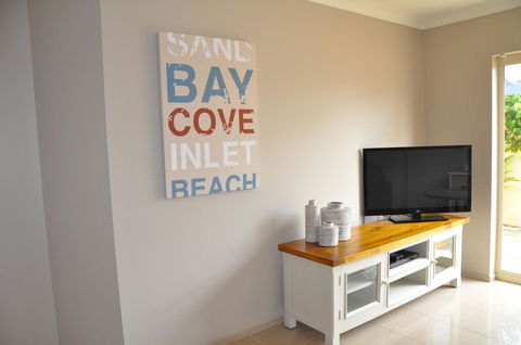 Marty's @ Little Beach - Accommodation Australia 29