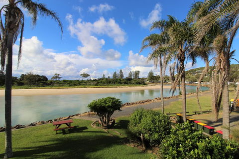 Beachfront 3, 25 Willow Street - Accommodation Australia 8