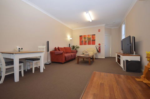 The Old Saddlery - Accommodation Australia 3