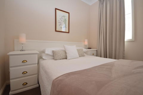 The Old Saddlery - Accommodation Australia 7