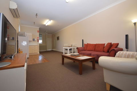 The Old Saddlery - Accommodation Australia 8