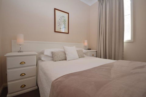 The Old Saddlery - Accommodation Australia 6
