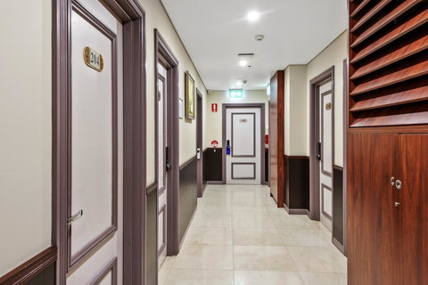 YEHS Hotel Sydney CBD - Bed n Breakfasts 13