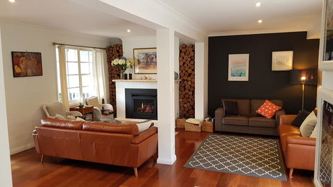 Bowral Escape - Accommodation Australia 2