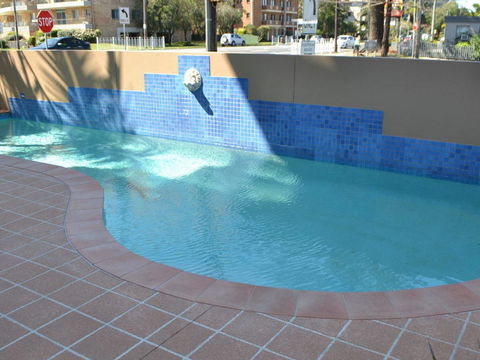 Millennium 102 With Pool In Complex - Australia Shopping 2