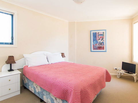 Millennium 102 With Pool In Complex - Australia Shopping 1