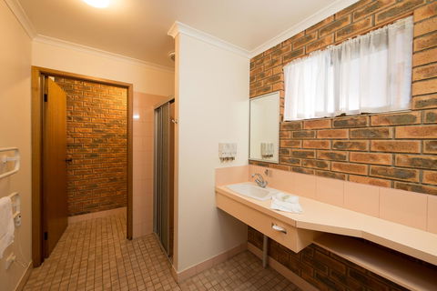 Hume Country Motor Inn - Accommodation Australia 28