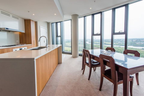 180Â° Water View Three Bedroom (wooden Furniture) - Australia Shopping 10