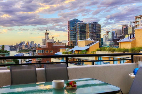 Darling Harbour Penthouse Views+Jacuzzi - Local Tourism 15