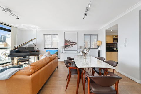 Darling Harbour Penthouse Views+Jacuzzi - Local Tourism 11