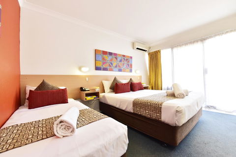 Diplomat Hotel Alice Springs - Accommodation Australia 9