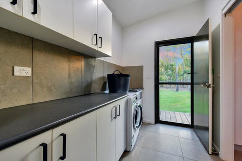 'Tropical Oasis - Darwin NT - Accommodation Australia 24