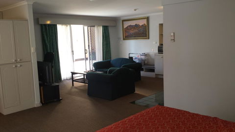 Stay At Alice Springs Hotel - Accommodation Australia 21