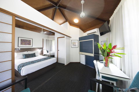 Palms City Resort - Local Tourism 40