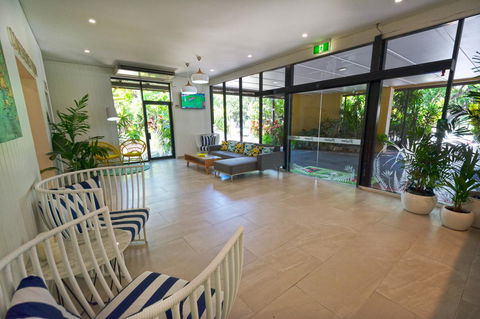 Palms City Resort - Local Tourism 21